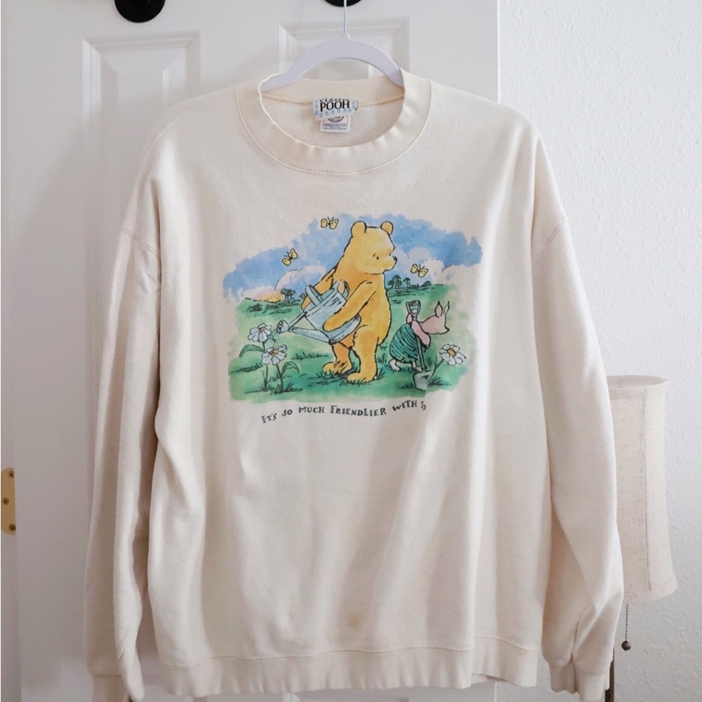 Vintage Winnie the Pooh garden sweatshirt